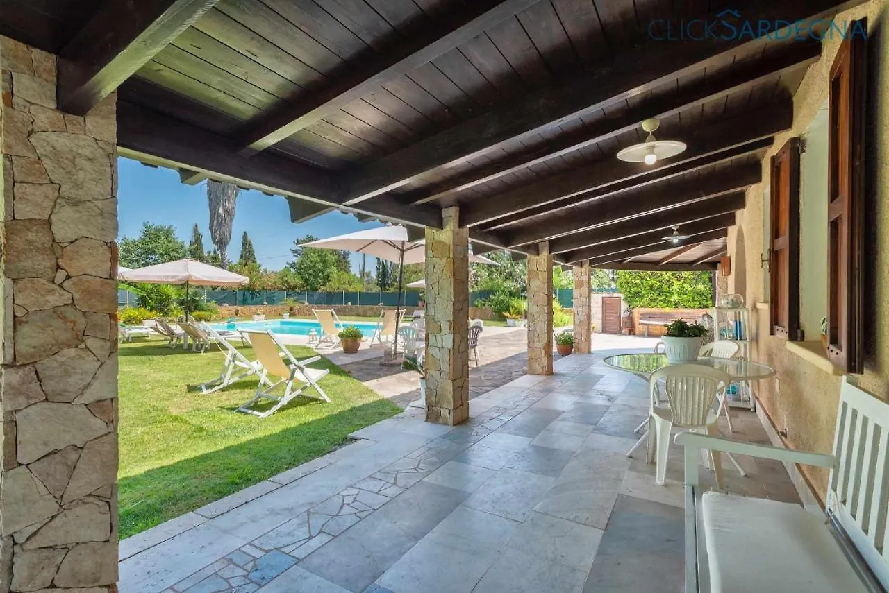 Villa Sporting With Tennis Court, Swimming Pool, Football Field Near The Beaches Alghero