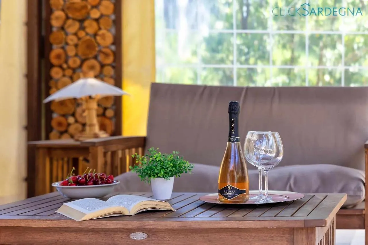 Villa Sporting With Tennis Court, Swimming Pool, Football Field Near The Beaches Alghero