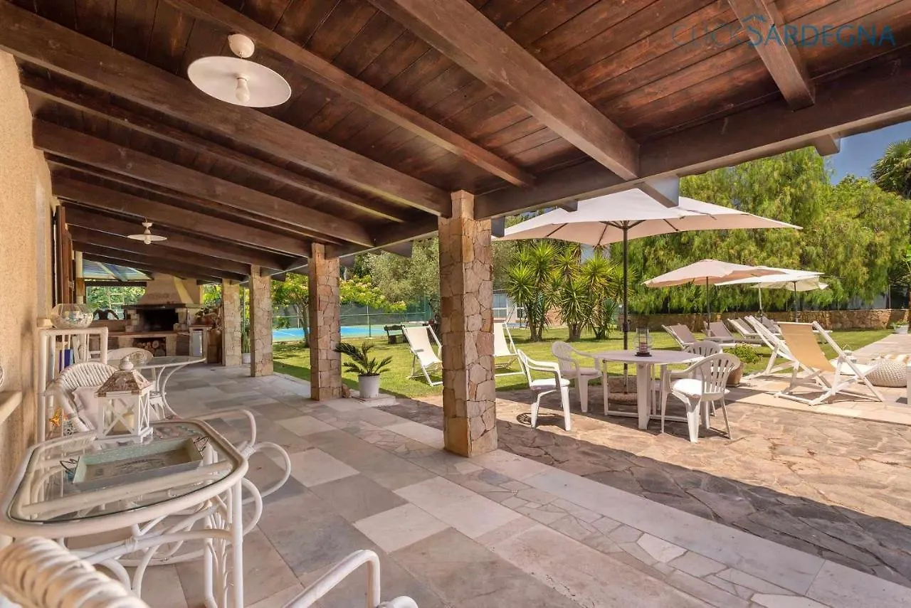 Villa Sporting With Tennis Court, Swimming Pool, Football Field Near The Beaches Alghero